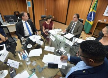 MJSP apresenta ações em grupo de trabalho que discute violência nas escolas