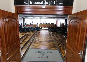 VINGANÇA PLENA: Júri admite autoria e materialidade de homicídio, mas absolve réu por clemência