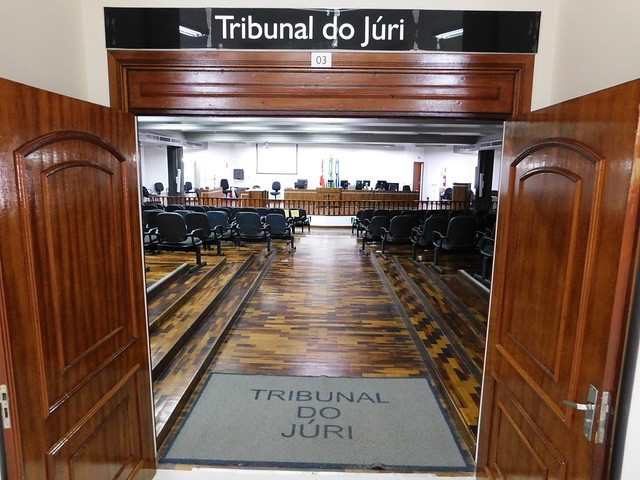 VINGANÇA PLENA: Júri admite autoria e materialidade de homicídio, mas absolve réu por clemência