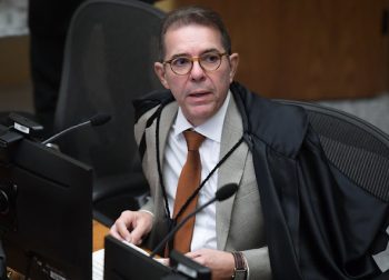 INSTÂNCIAS INDEPENDENTES: STJ tranca ação penal após absolvição cível por improbidade administrativa