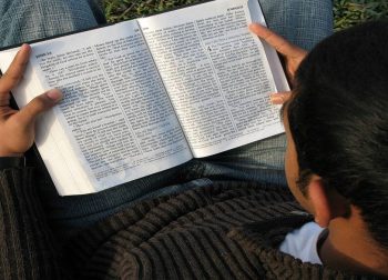 `Cristianismo é a religião mais perseguida do mundo´, afirma estudiosa